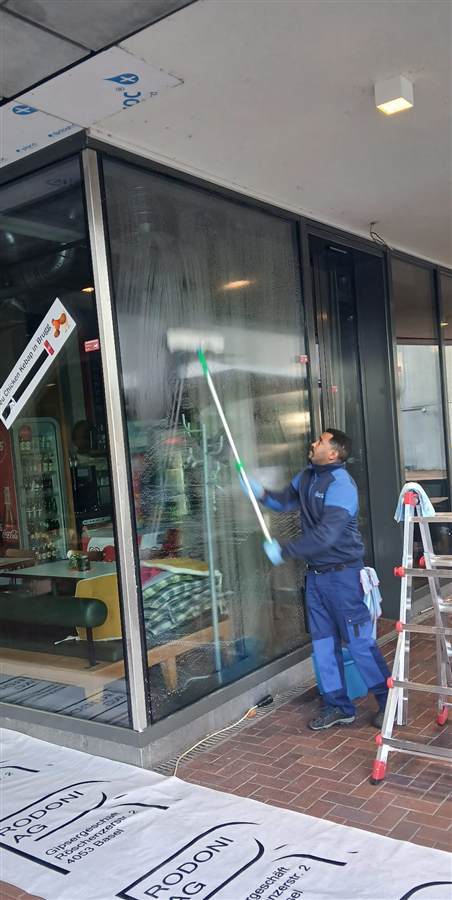 Schaufensterreinigung nach Bauarbeiten